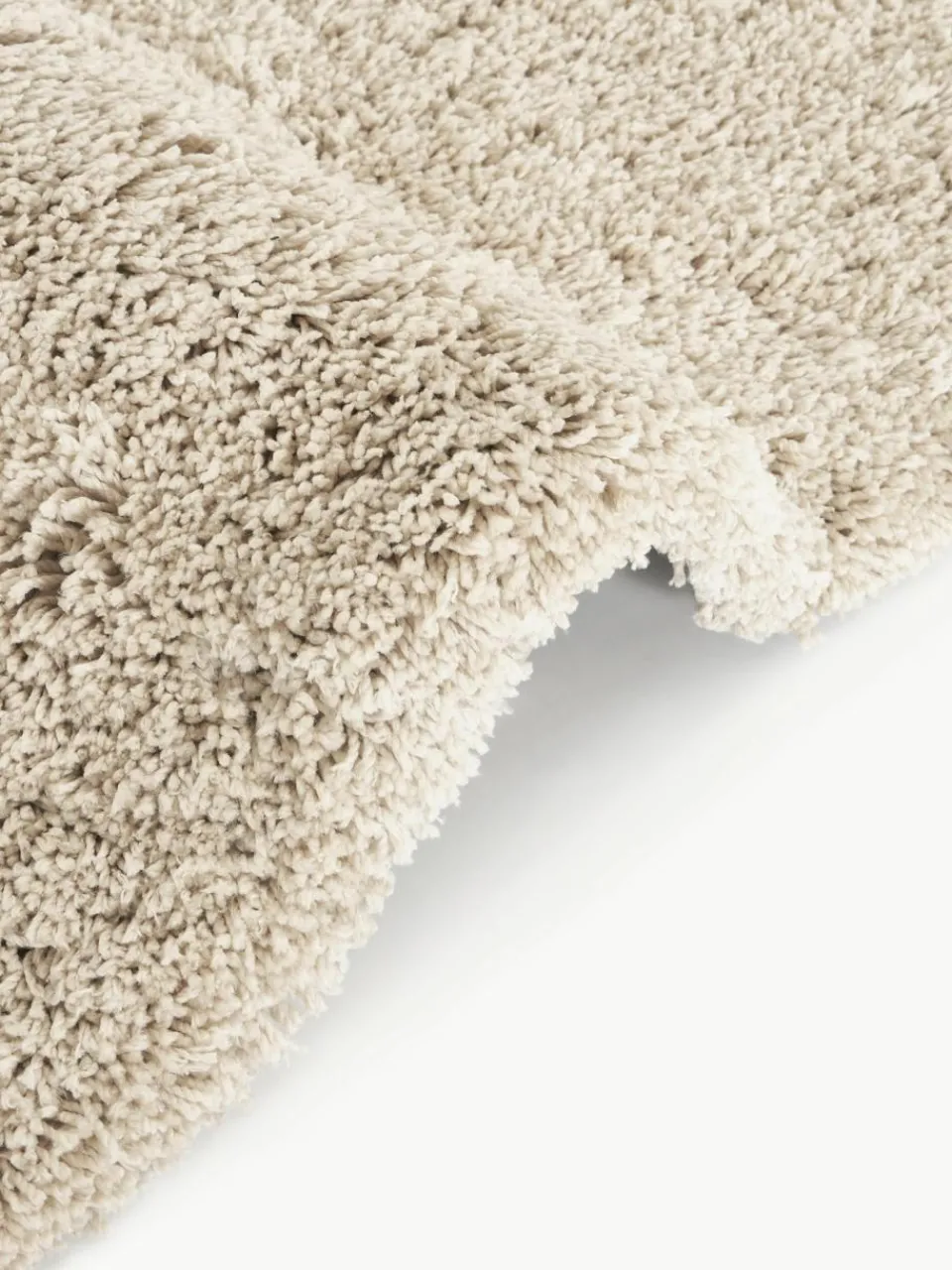 Pluizig hoogpolig vloerkleed Dreamy met franjes^Westwing Collection Best