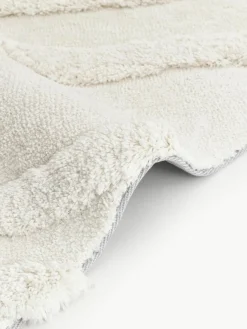 Pluizig hoogpolig vloerkleed Magda met verhoogde hoog-laag structuur^Westwing Collection Online
