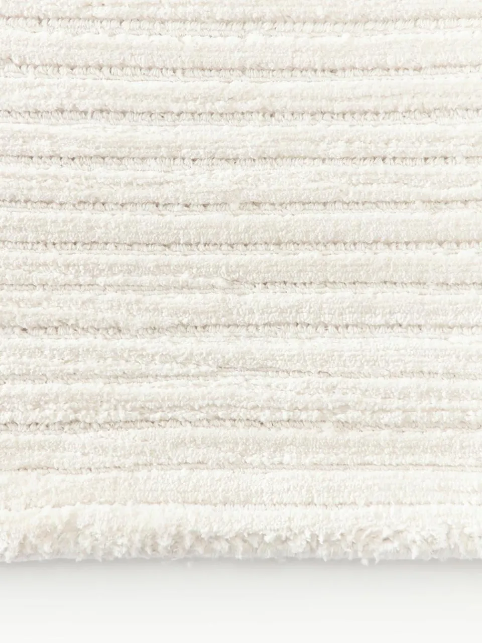 Pluizig hoogpolig vloerkleed Wes met hoog-laag structuur, handgeweven^Westwing Collection Outlet