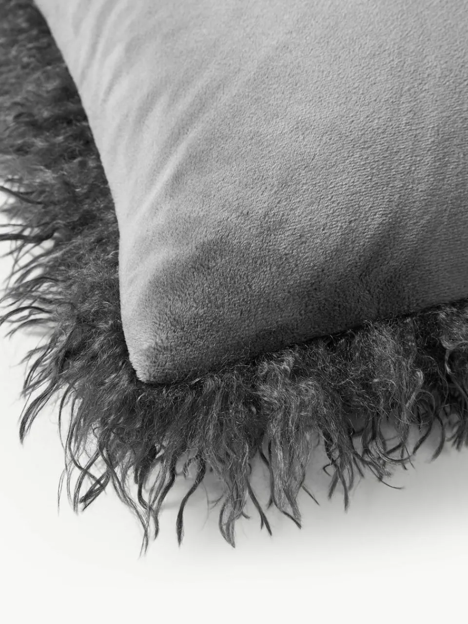 Pluizige kussenhoes van imitatievacht Morten, gekruld^Westwing Collection Best