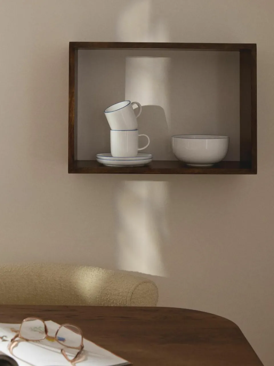 Porseleinen koffiekopjes Facile met schotels, 2 stuks^Westwing Collection Hot