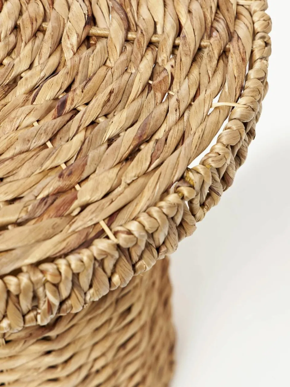 Ronde rotan bijzettafel Camo^Bloomingville New