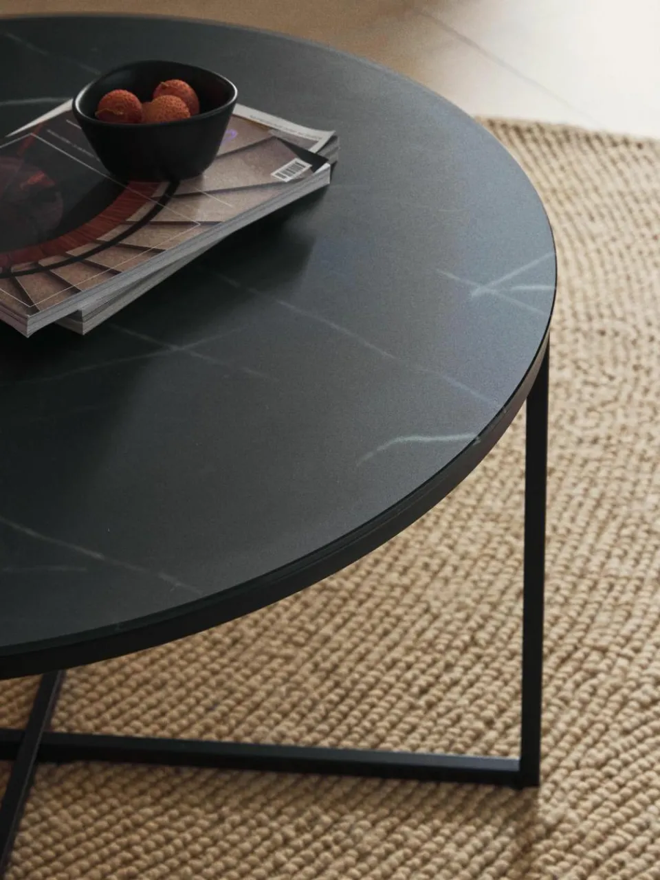 Ronde salontafel Antigua met glazen tafelblad in marmerlook^Westwing Collection Discount