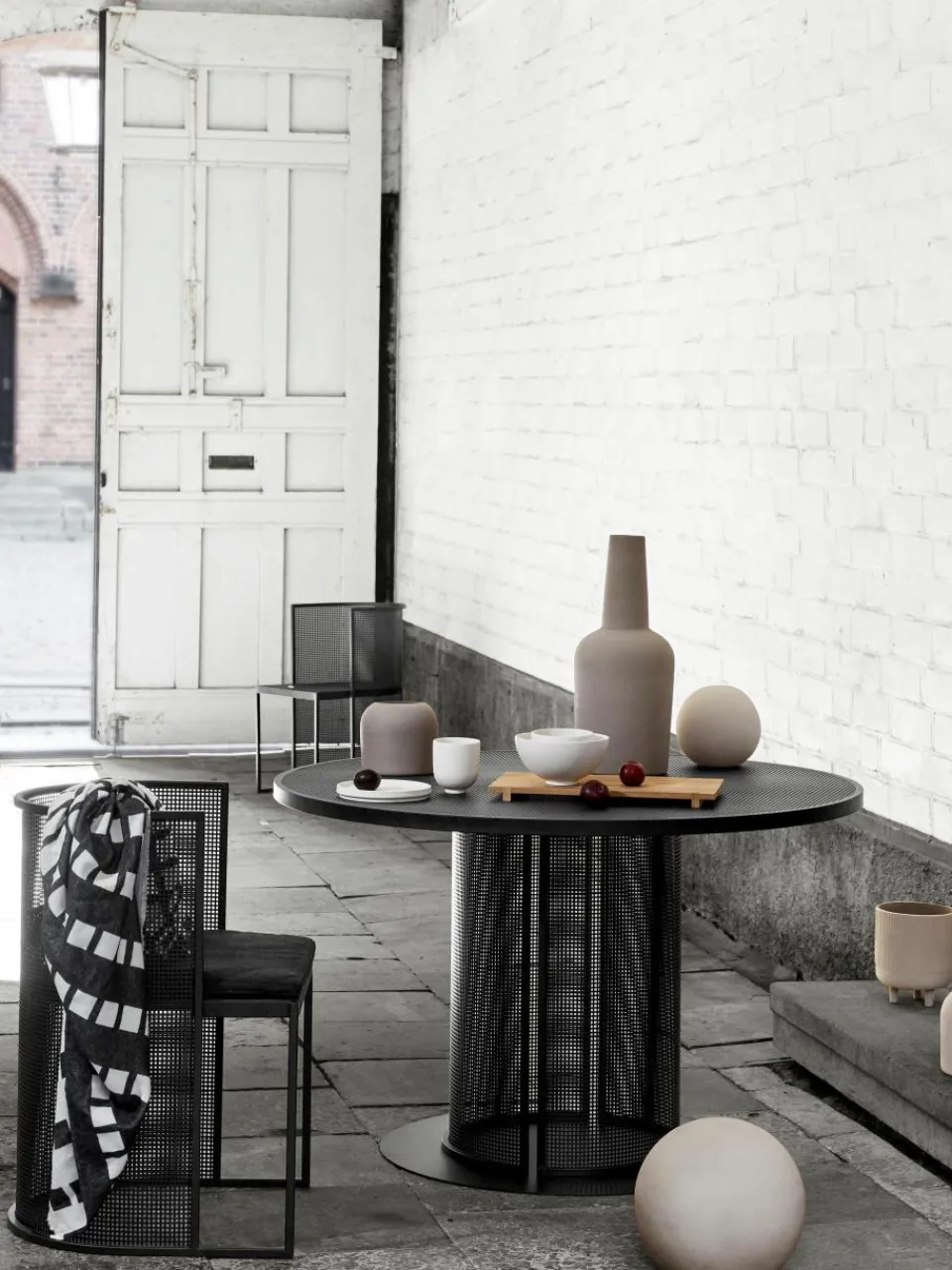 Ronde tuintafel Bauhaus^Kristina Dam New