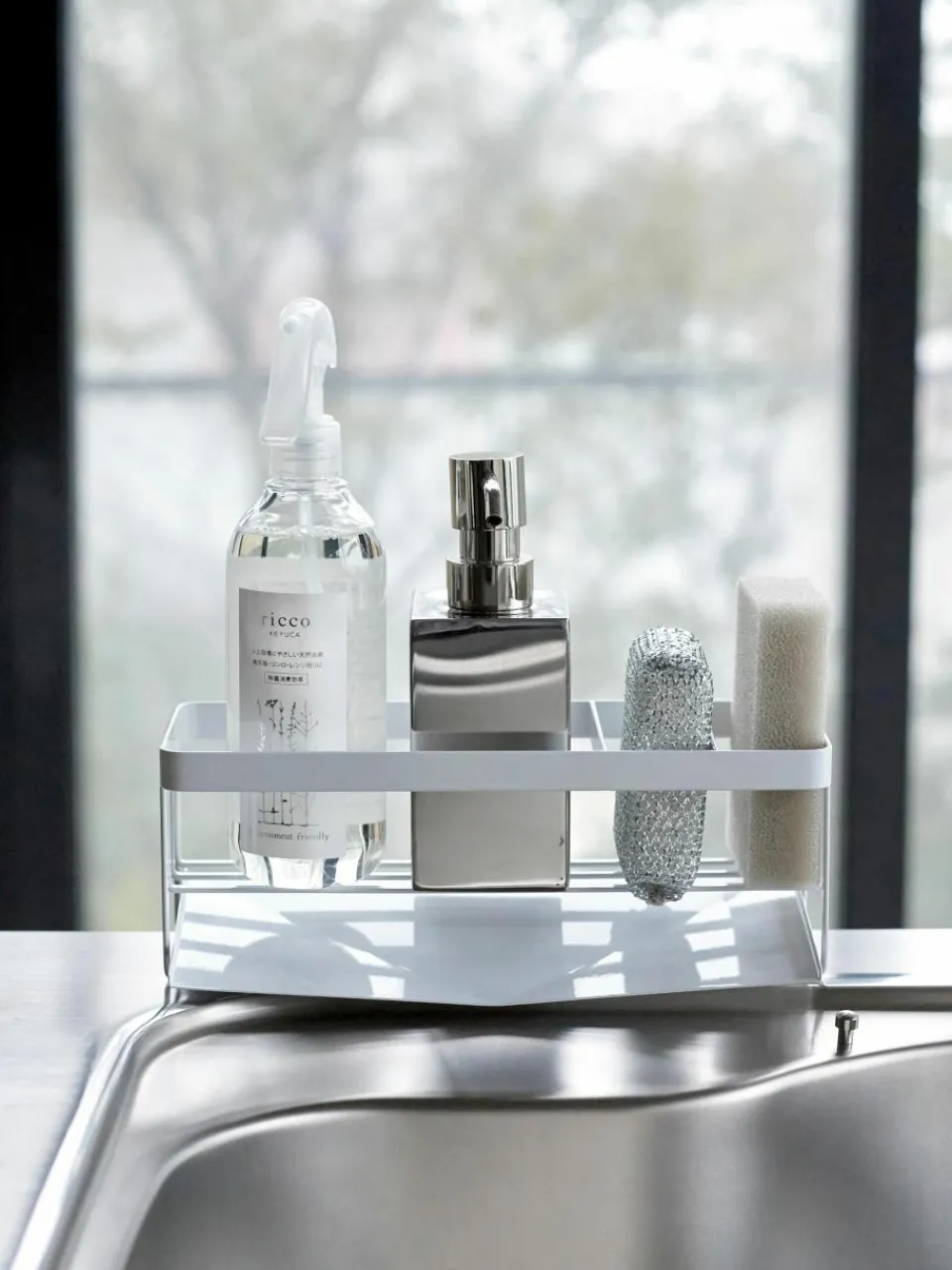 Spons- & flessenhouder Tower van metaal^Yamazaki Fashion