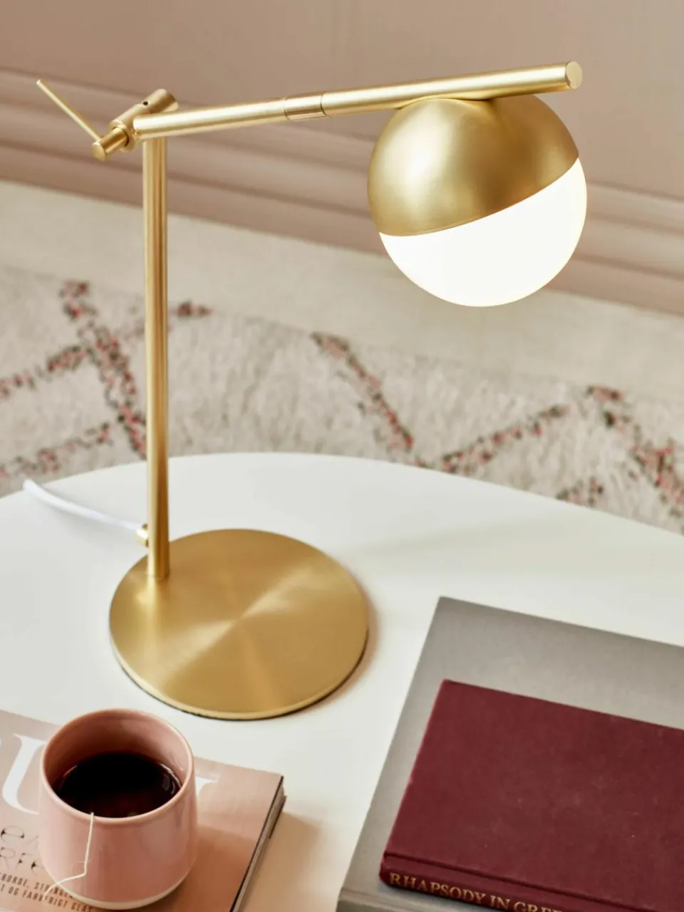 Tafellamp Contina met opaalglas^Westwing Hot