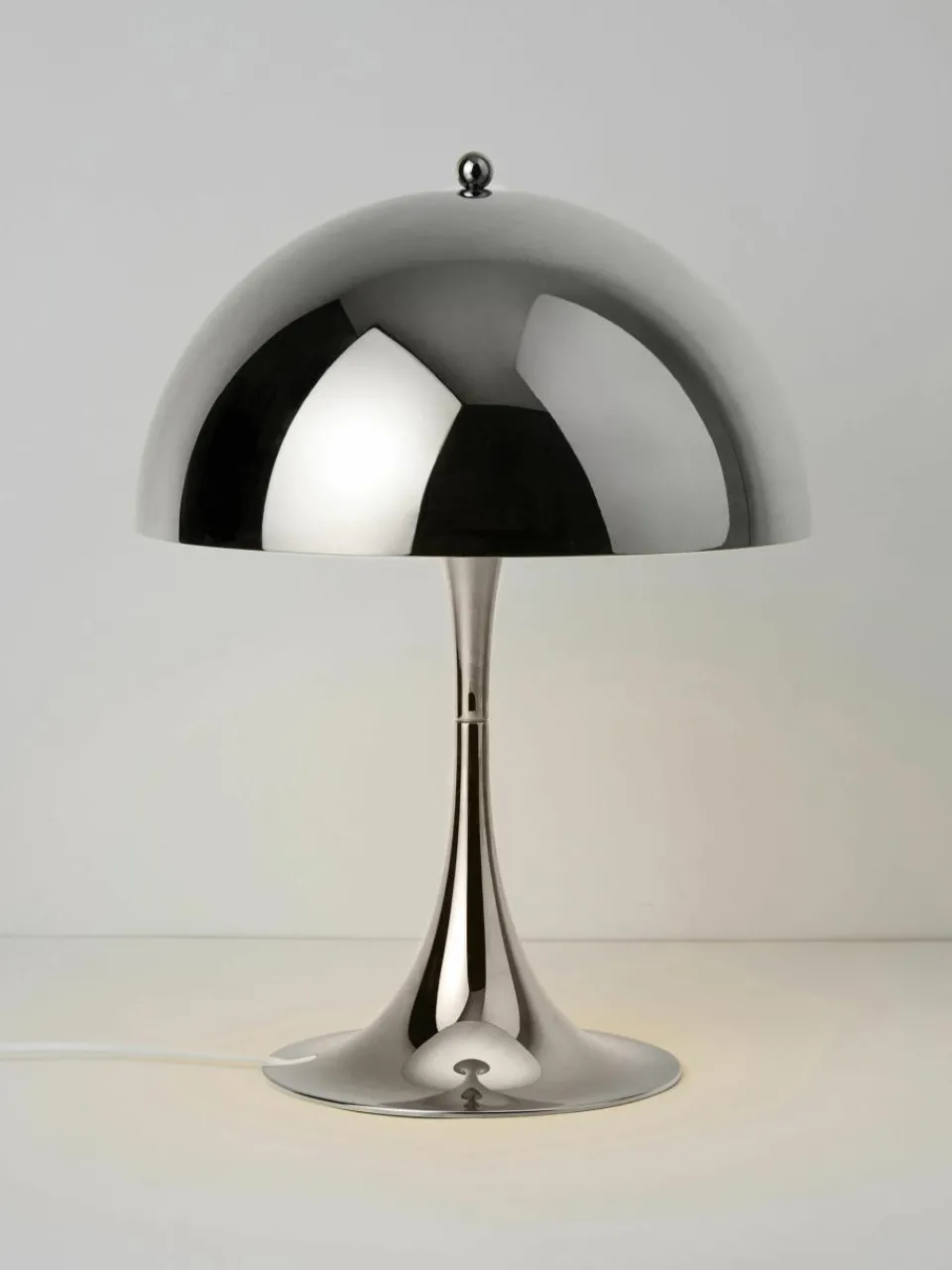 Tafellamp Panthella, H 44 cm^Louis Poulsen Sale