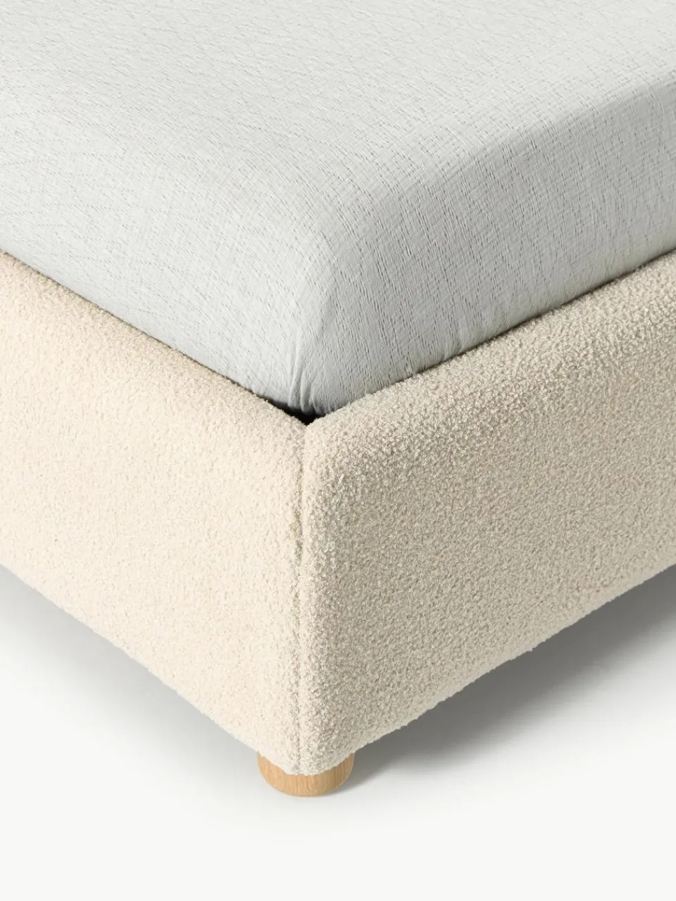 Teddy gestoffeerd bed Ebba met opbergruimte^Westwing Collection New