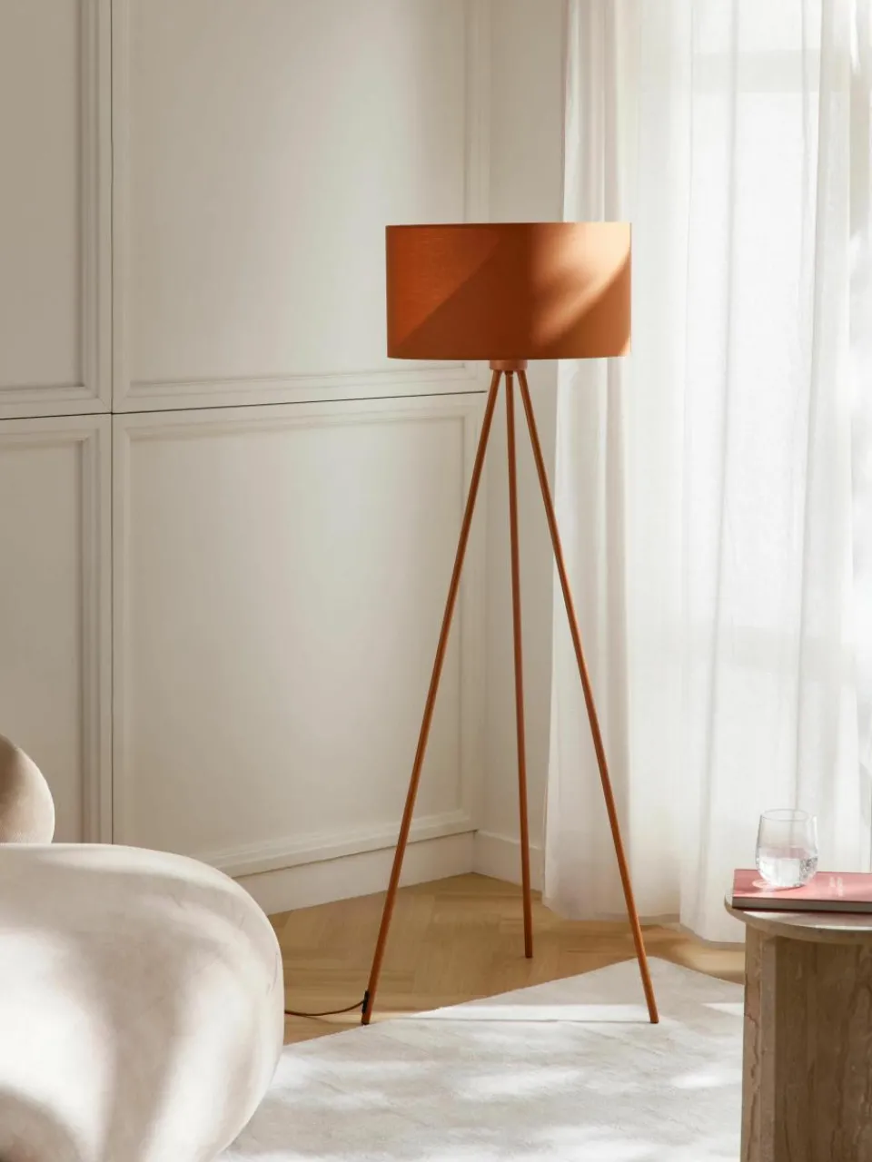 Tripod vloerlamp Cella met stoffen lampenkap^Westwing Collection Fashion