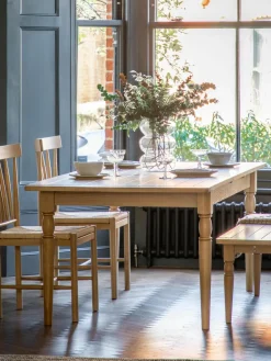 Uitschuifbare houten eettafel Eton, handgemaakt, 180 - 230 x 95 cm^Westwing Discount