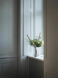 Vaas Bloom Botanica van edelstaal, H 33 cm^GEORG JENSEN New