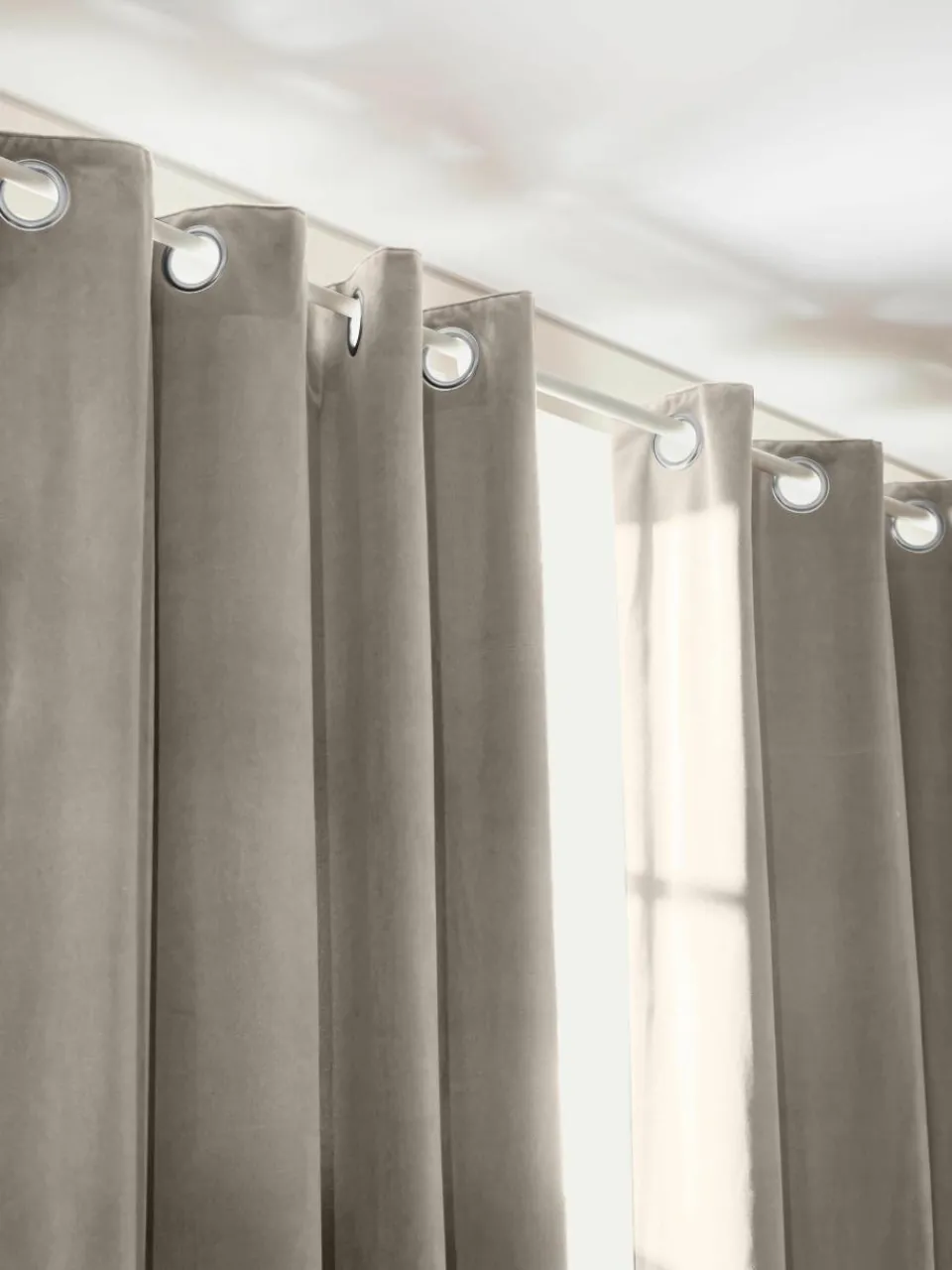 Verduisterend fluwelen gordijn Rush met oogjes, set van 2^Westwing Collection Discount