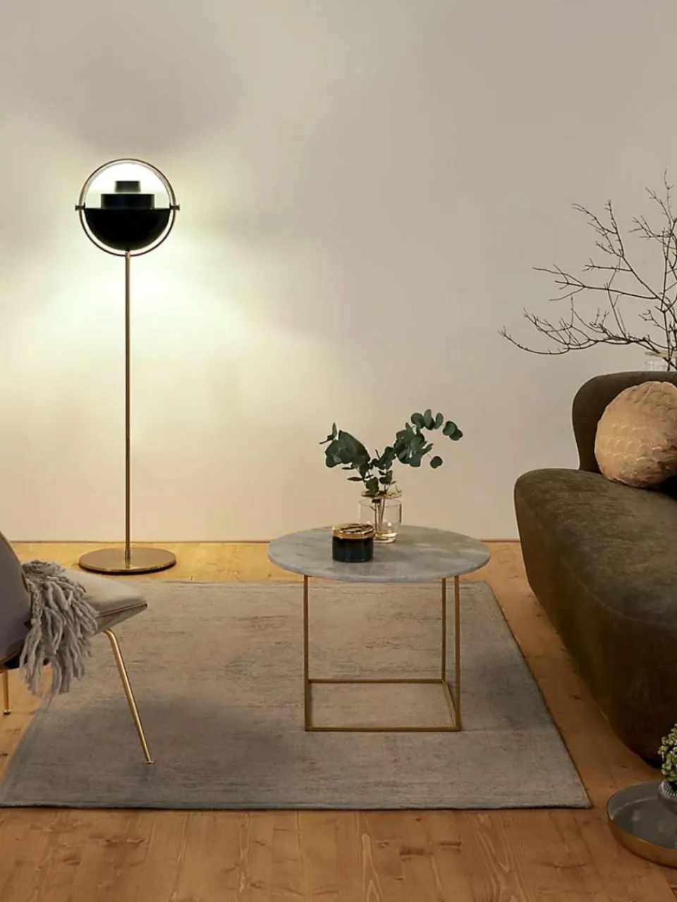 Verstelbare vloerlamp Multi-Lite^GUBI Online