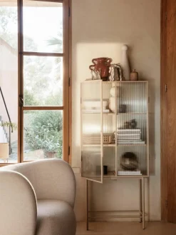 Vitrine Haze met glazen deuren^ferm LIVING Hot