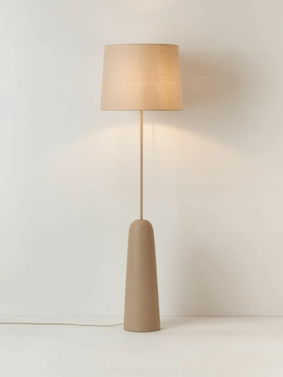 Vloerlamp Kaya met betonnen voet^Westwing Collection Outlet