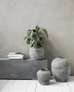 Vloervaas Rustik van beton, H 47 cm^House Doctor Outlet