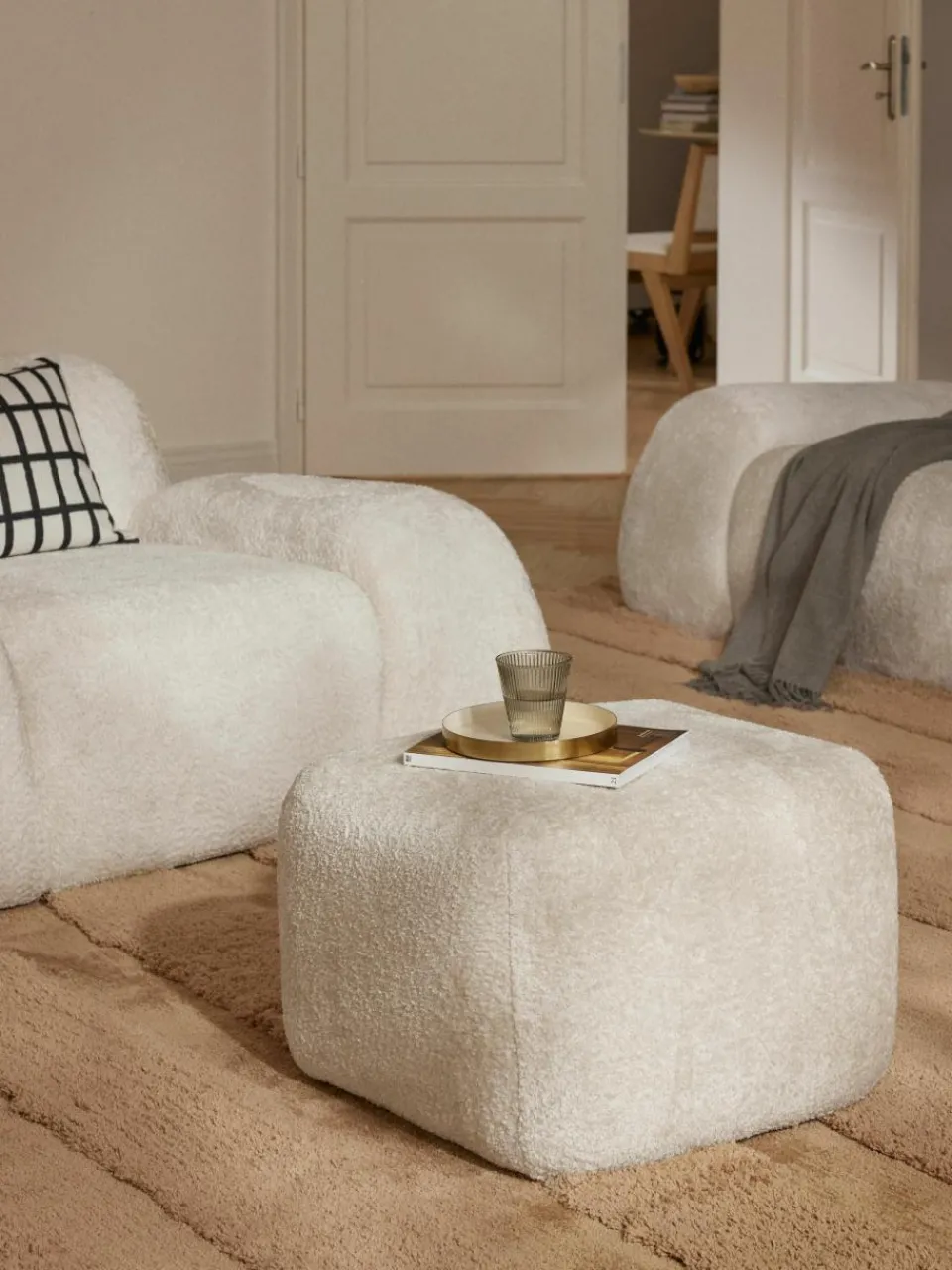 Voetenbank Wolke van teddy-bouclé^Westwing Collection New