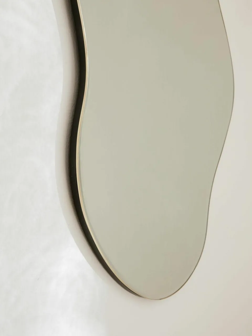 Wandspiegel Pond in organische vorm^ferm LIVING Best