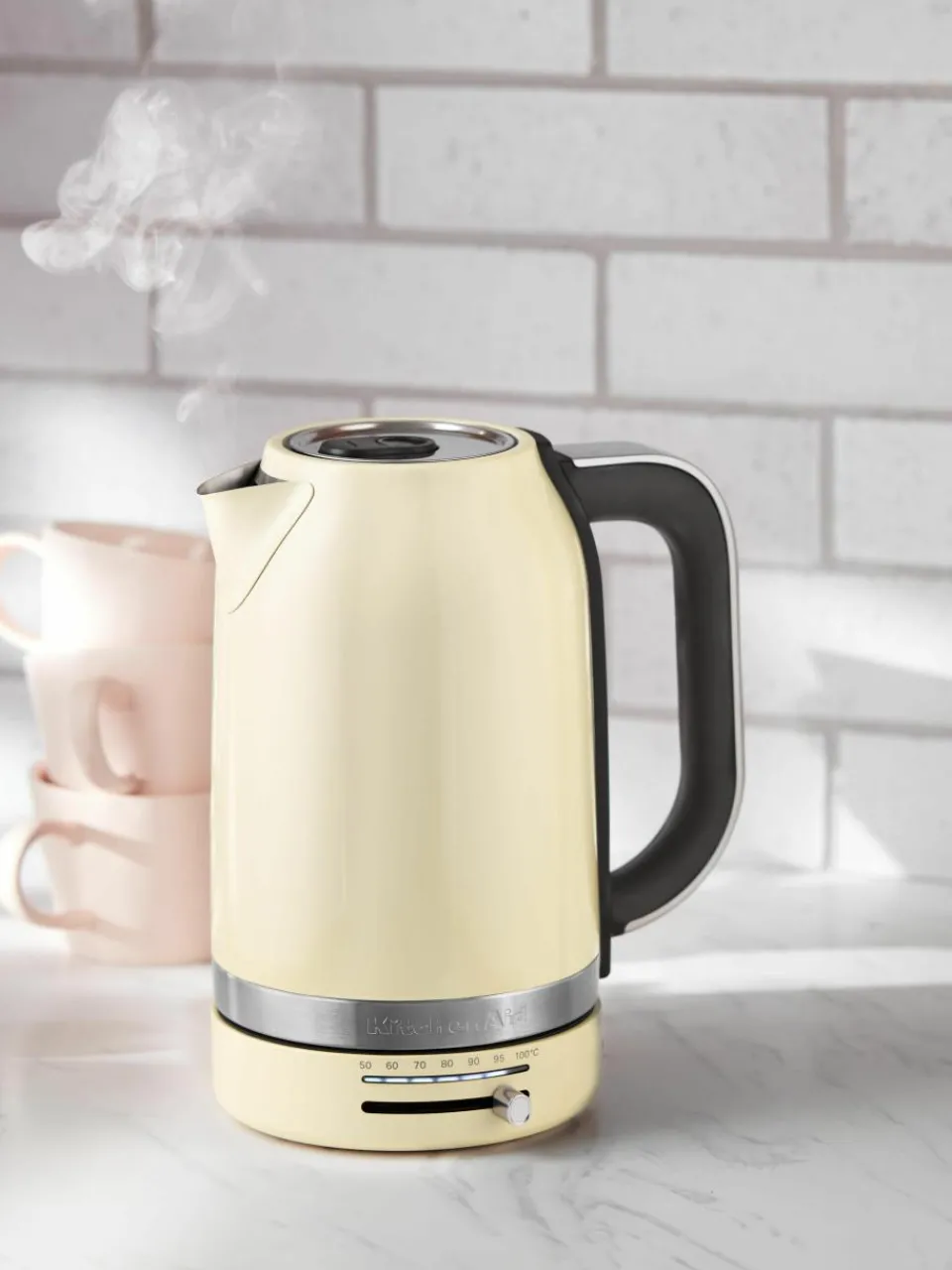 Waterkoker Almond, 1.7 L^KitchenAid Sale