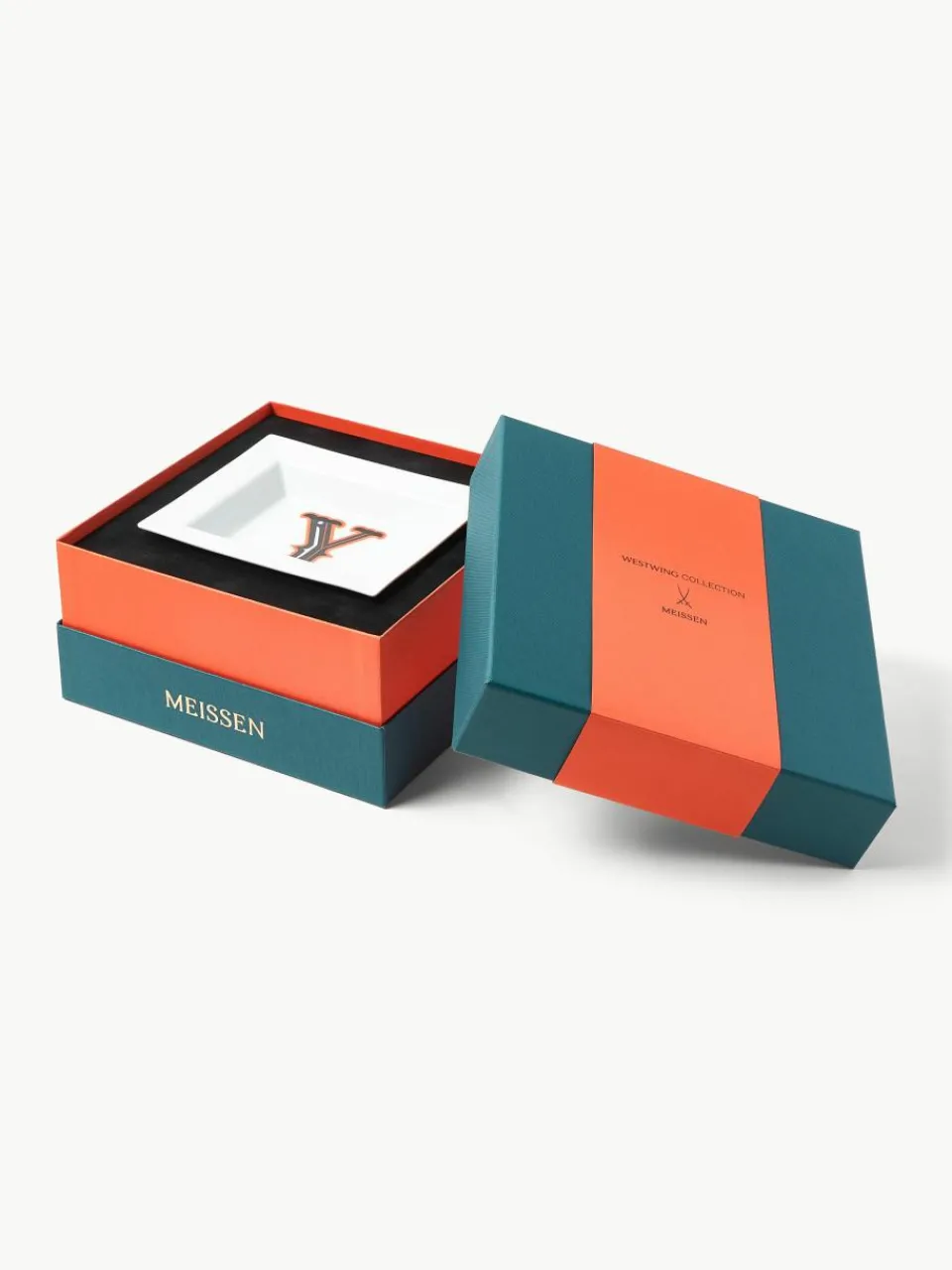 x MEISSEN, handgemaakte vide-poche initialen met decoratie^Westwing Collection Hot