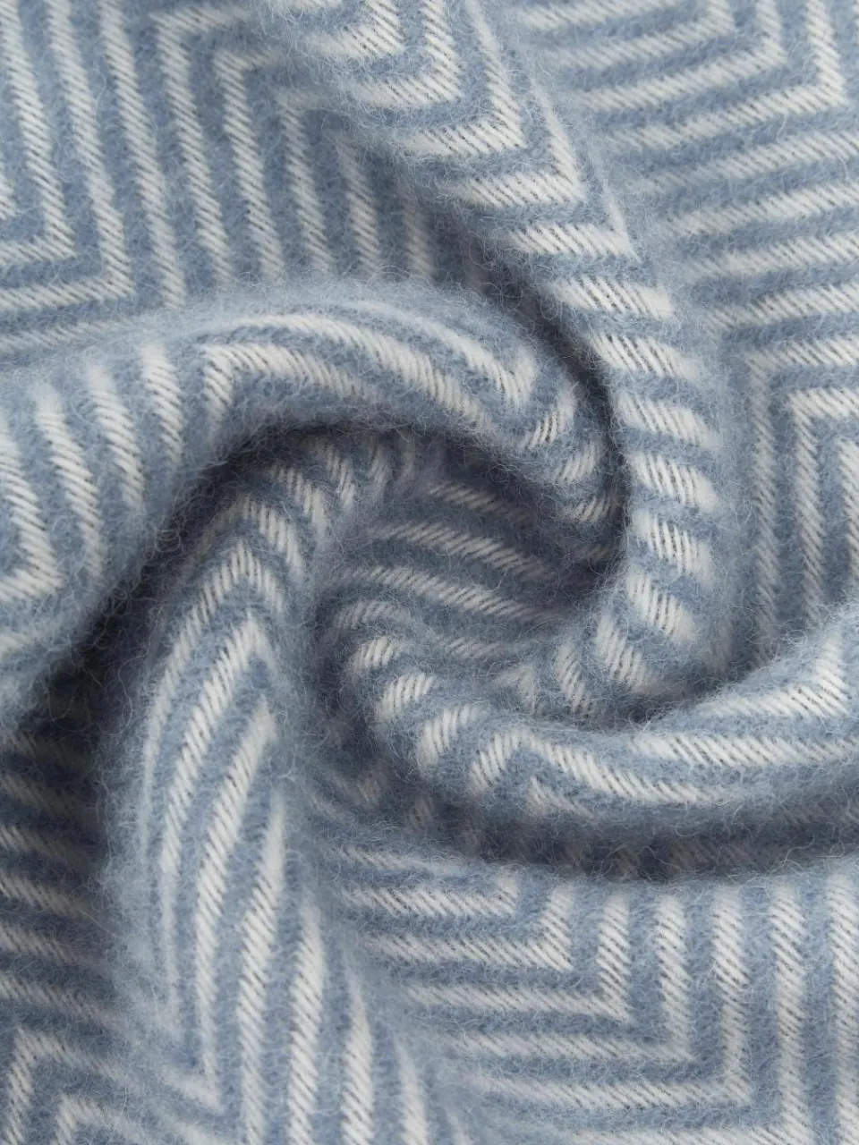 Wollen plaid Tirol met visgraatpatroon en franjes^Westwing Best