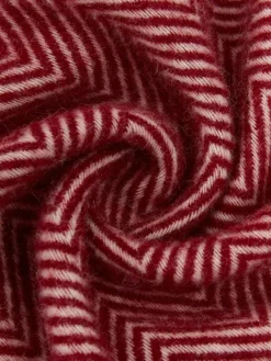 Wollen plaid Tirol met visgraatpatroon en franjes^Westwing Sale