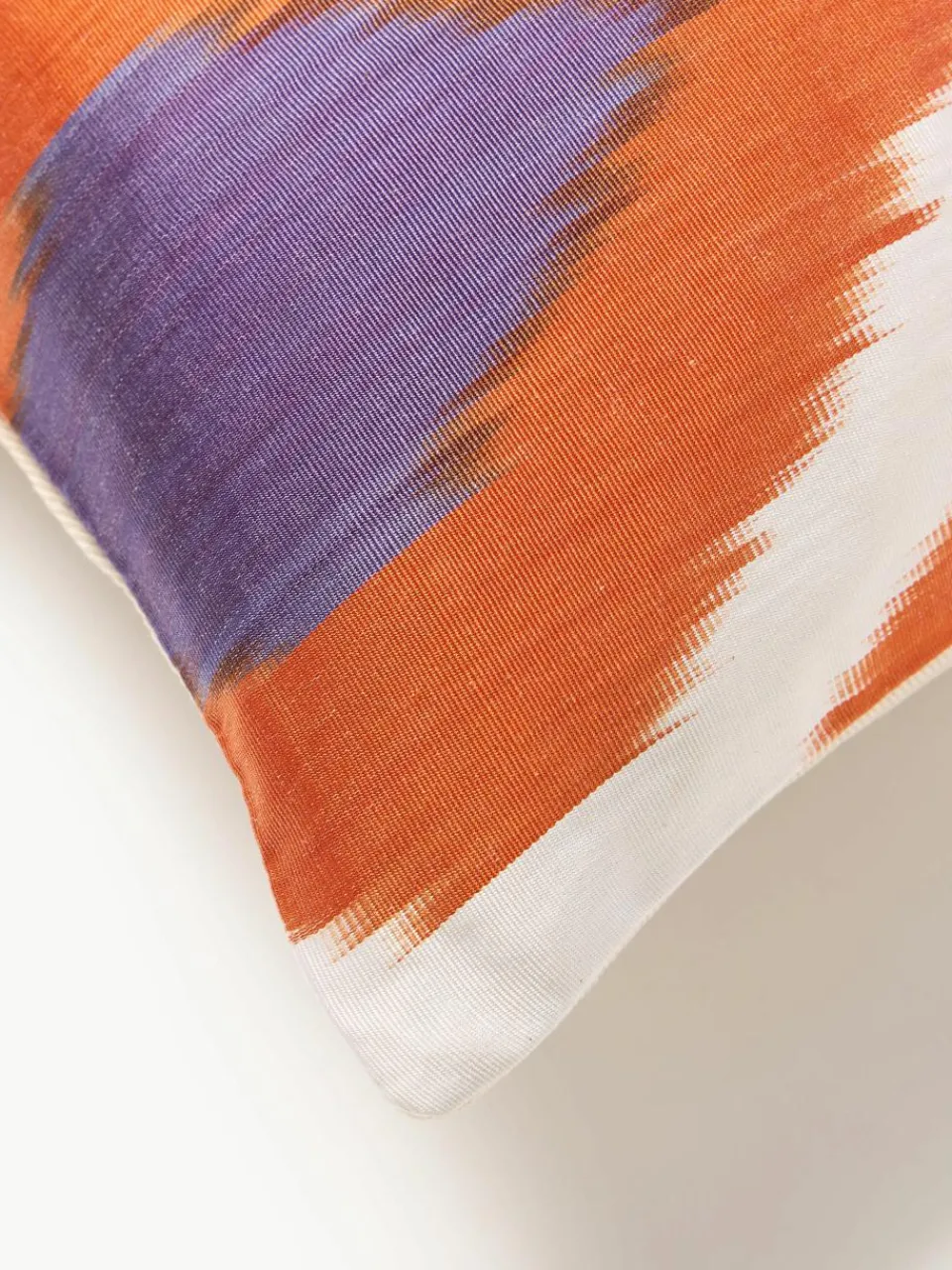 Zijden kussenhoes Silky met abstract patroon^Westwing Best