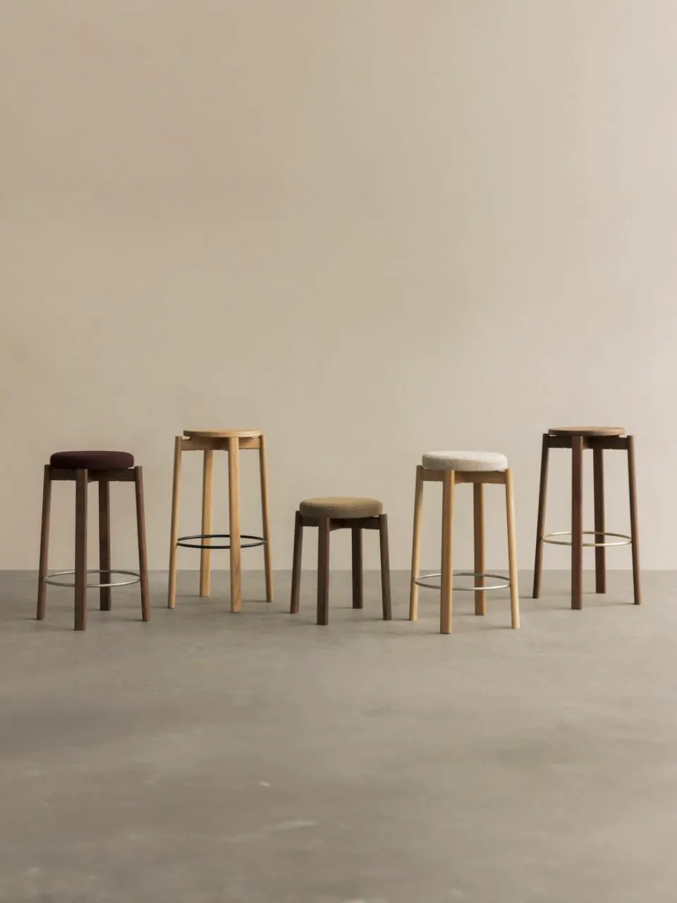 Zitkruk Passage van walnoothout^Audo Copenhagen Sale