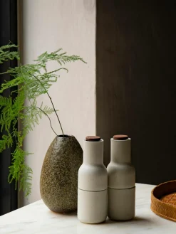 Zout- en pepermolen Bottle Grinder met walnootdeksel, set van 2^Audo Copenhagen Discount